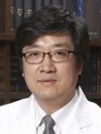 Профессор госпиталя Дэханг Чве Ёнг Сонг