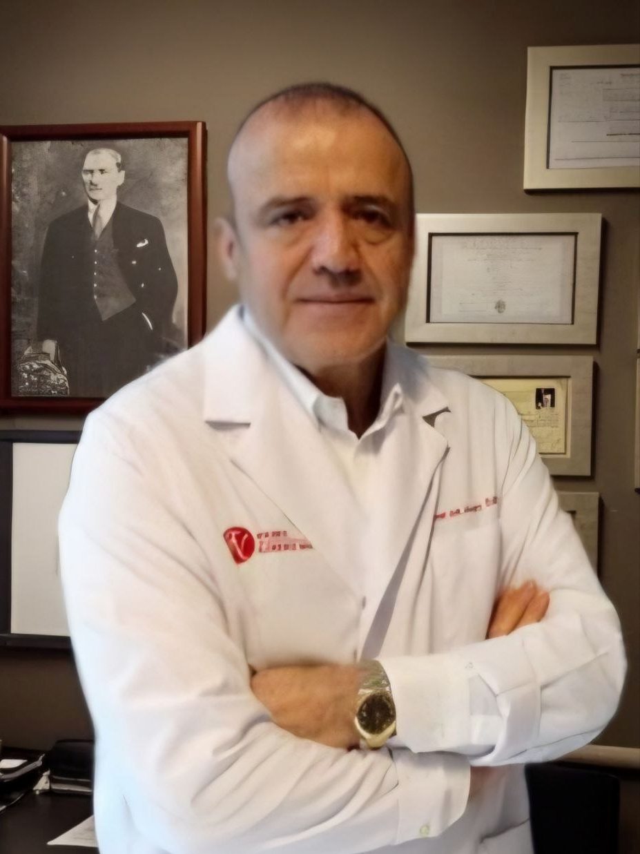 Medmost | Лучшие клиники по лечению рака молочной железы заграницей для пациенток из СНГ professor-vahit-ozmen-hirurg-mammolog-florence-nightingale-hospita