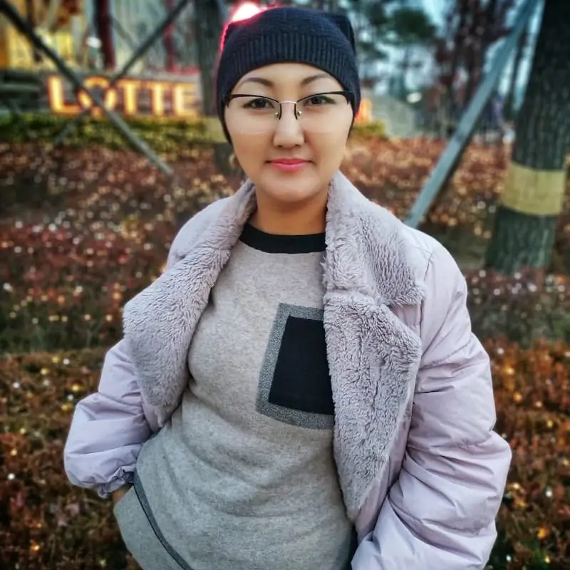 Medmost | Истории двух беременных пациенток с раком молочной железы Назгуль, гуляет по Сеулу после лечения