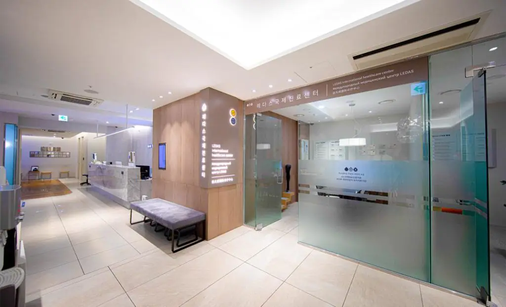 Medmost | Лечение варикоза в госпитале LEADAS доктора Ким Бёнджуна (LEADAS Hospital) Лечение варикоза в госпитале LEADAS доктора Ким Бёнджуна (LEADAS Hospital)